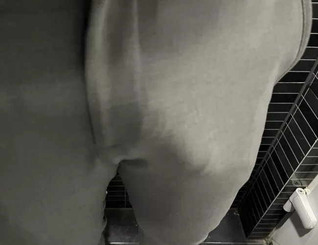 Wear grey pants they said 😁