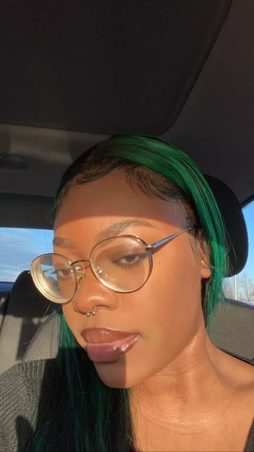 When you’re black so your lips are naturally pouty>