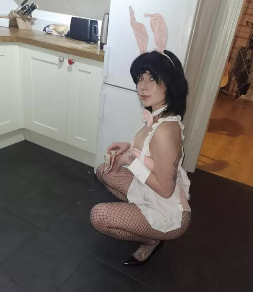 who wants a bunny maid? xxx