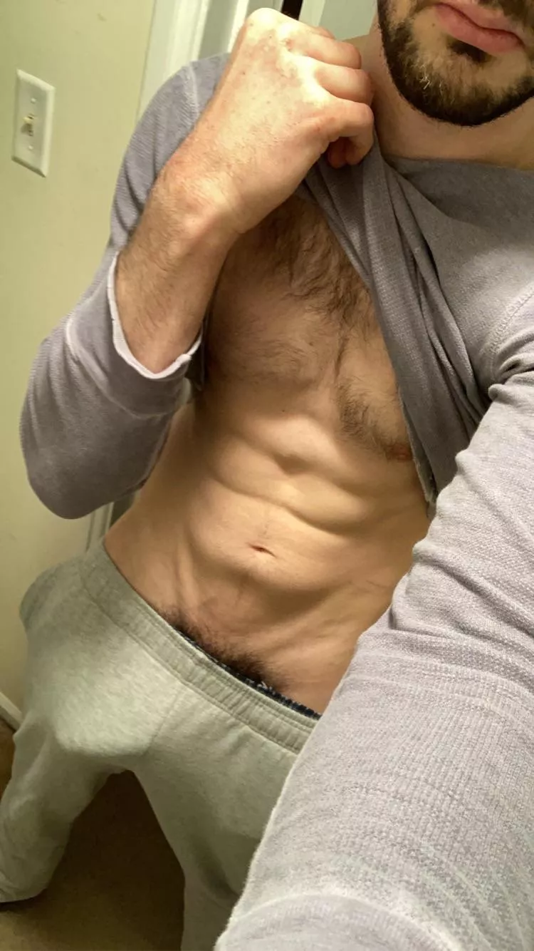 Who wants to work out with me? 😏