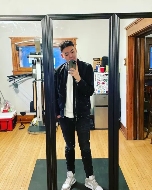 Who would’ve known that all it take to get out of a two year derepression dump is a good perm 😂 Finally feeling myself again.