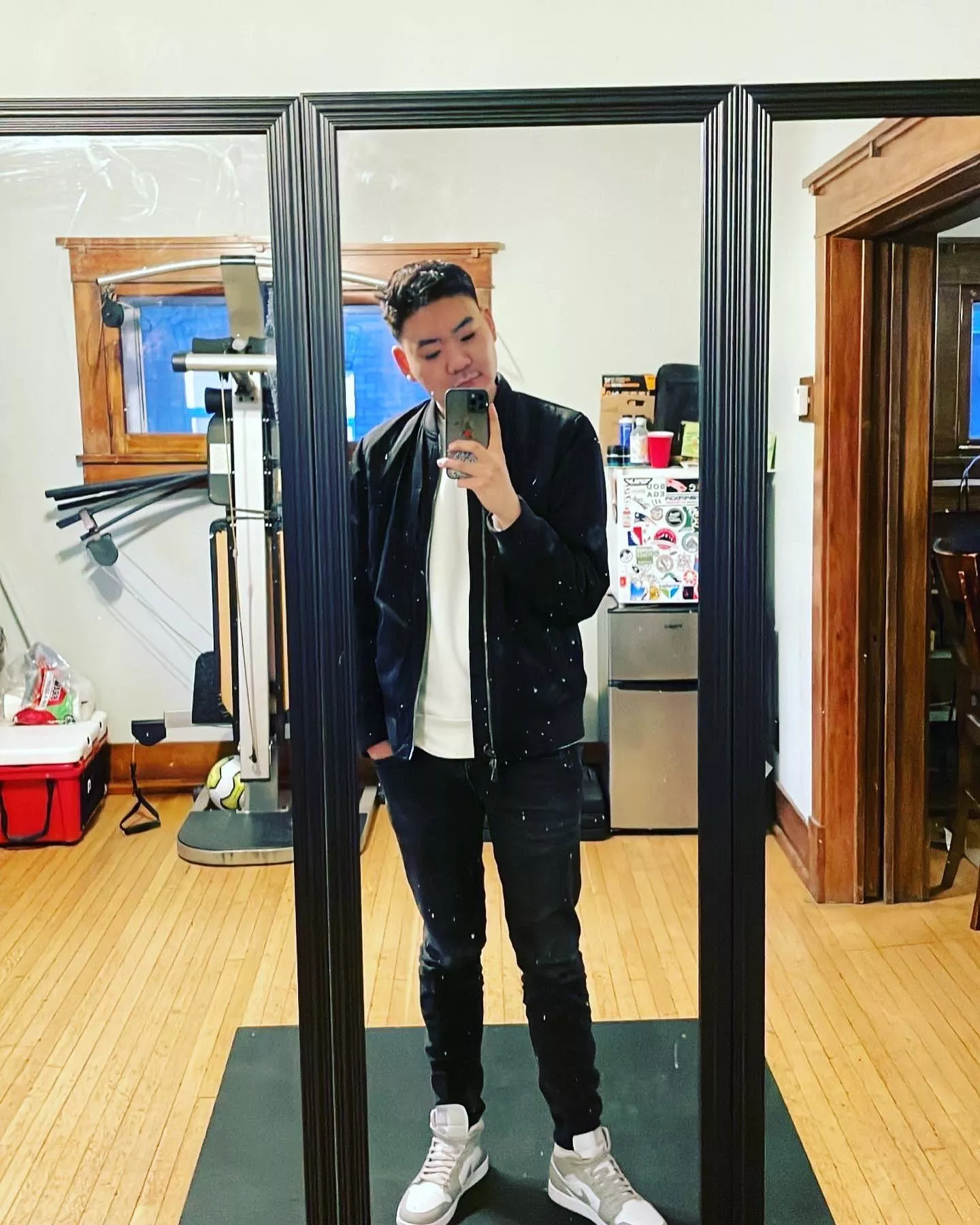 Who would’ve known that all it take to get out of a two year derepression dump is a good perm 😂 Finally feeling myself again.