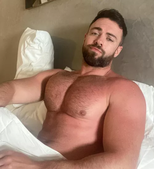 who's coming to bed? dms open and horny!