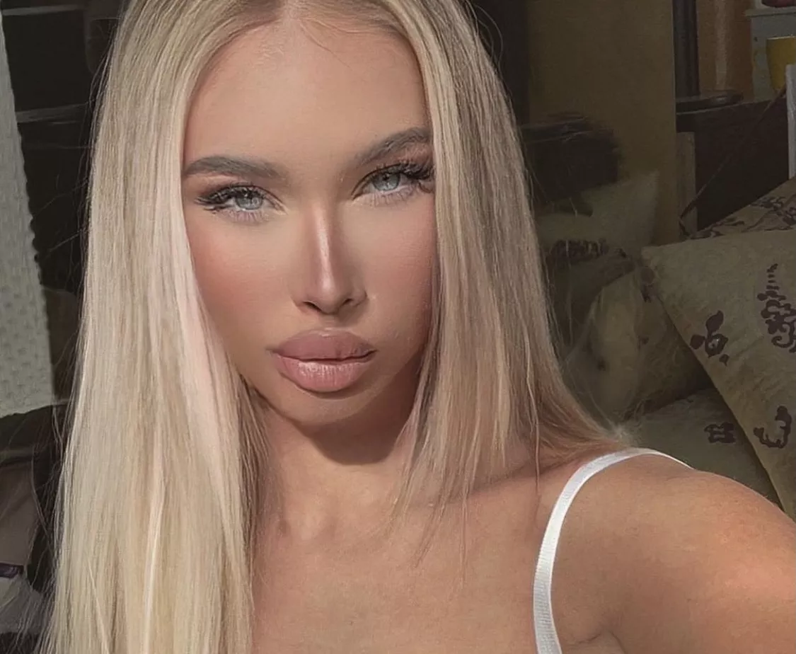 Will you choose girl with a perverted mind? 😜😈