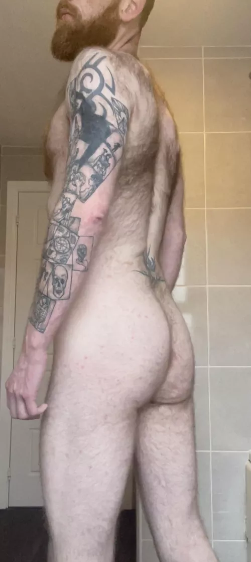 Working from home I spend a lot of time naked 😜