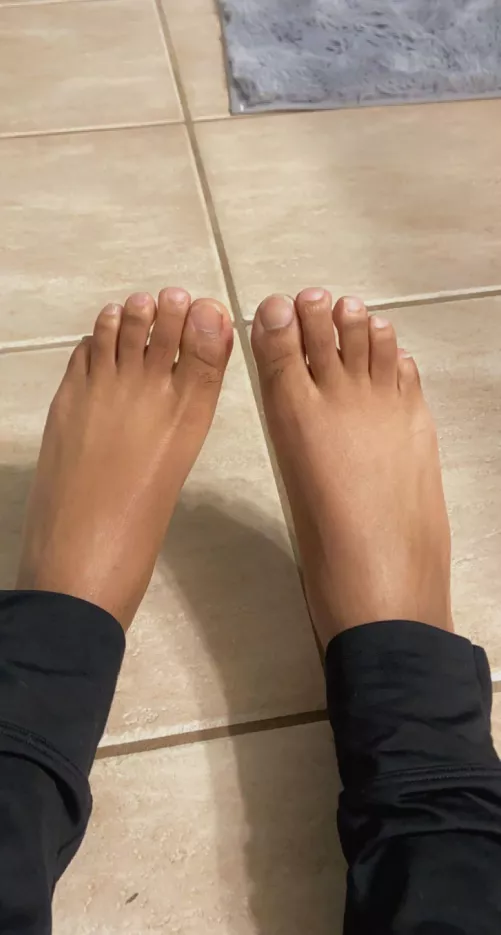 Would you pay for these ?👀👣