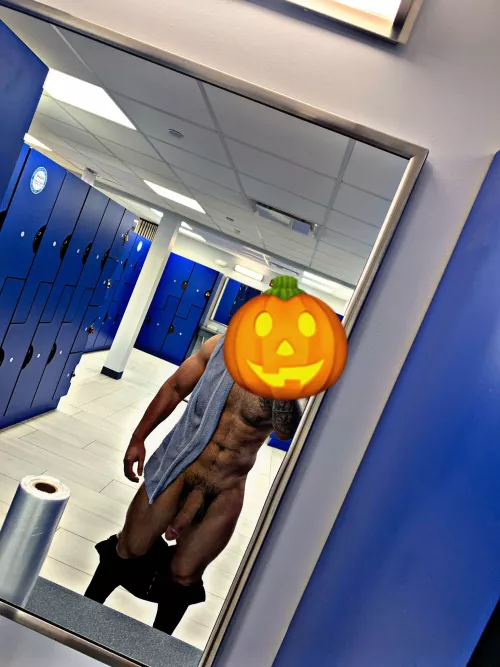Yeah, some guys stopped and looked lol sorry wasn’t for you it was for Reddit 🤣( gym locker room)