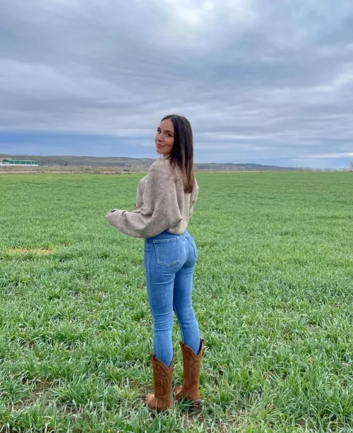 You know how it is, you go out to a big field, and look at the view