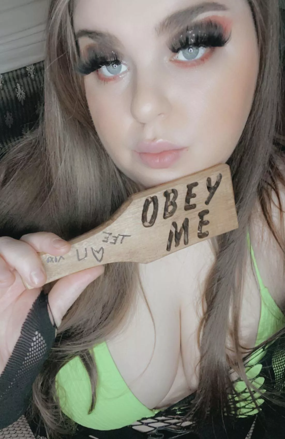 You’d bend over at the sight of me 😈