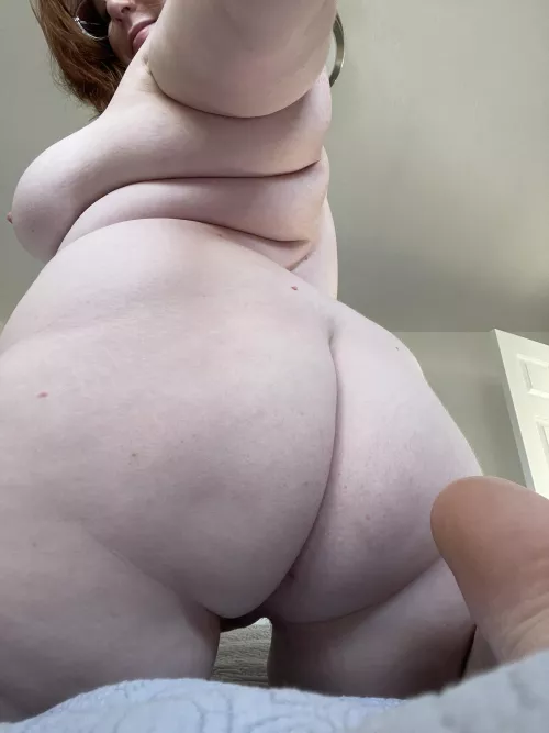 Your face is looking good, do you mind if I take a seat on it?