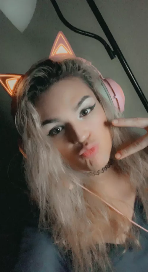 Your favorite gamer girl 😘