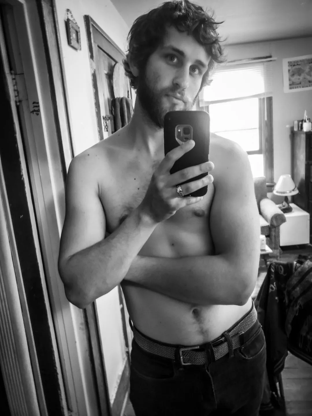 Your shy Lebanese boyfriend