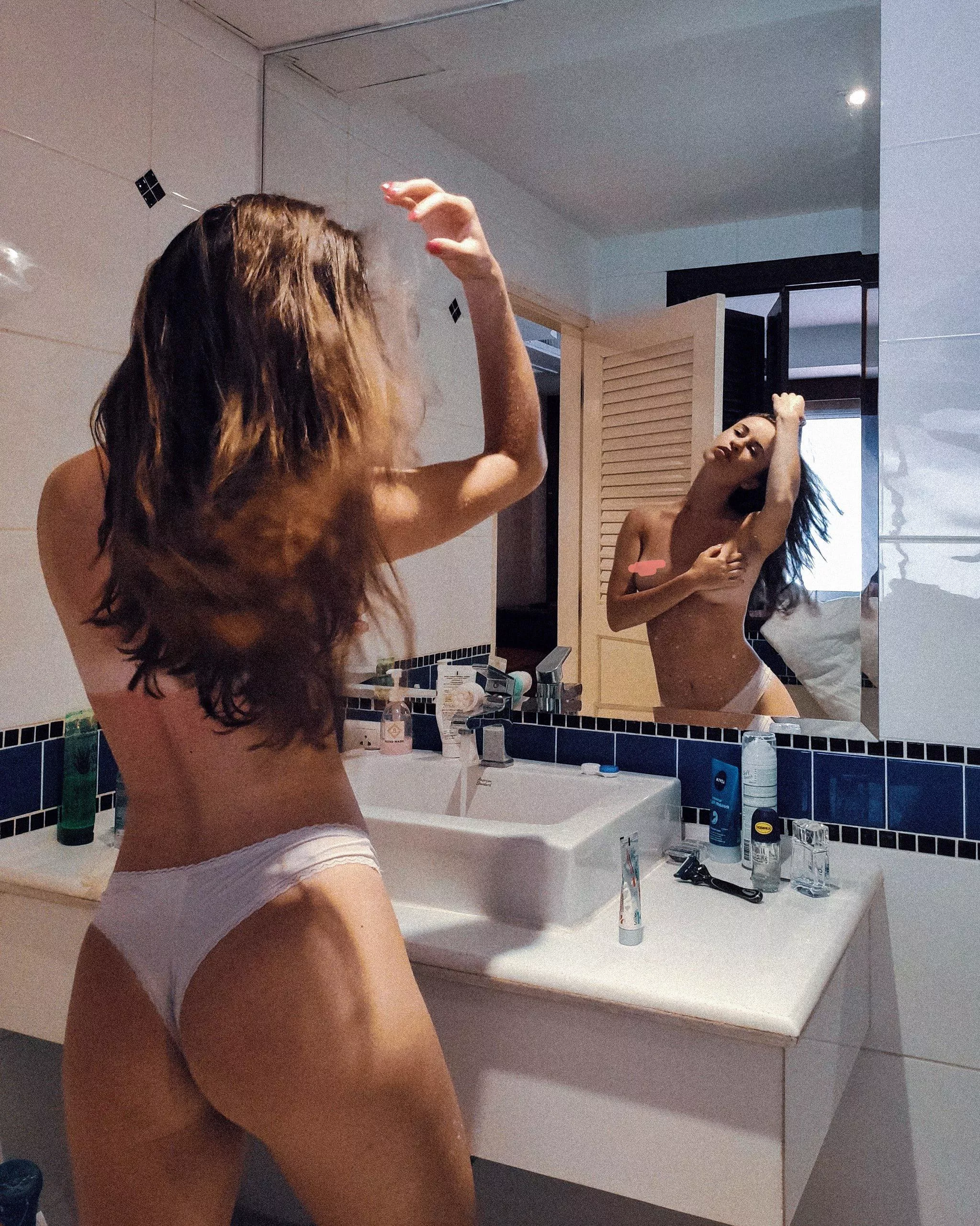 👀