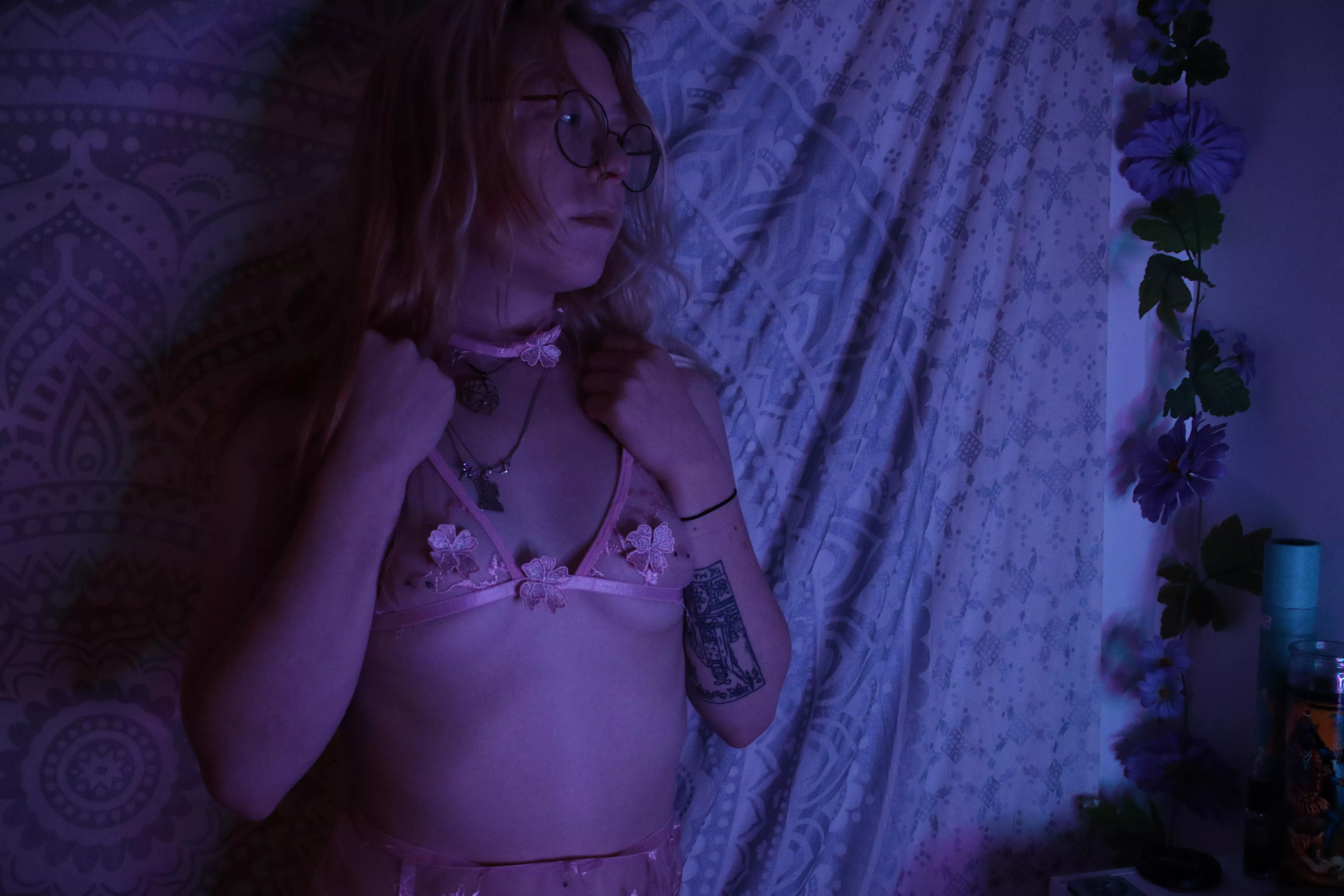 👅✨😈