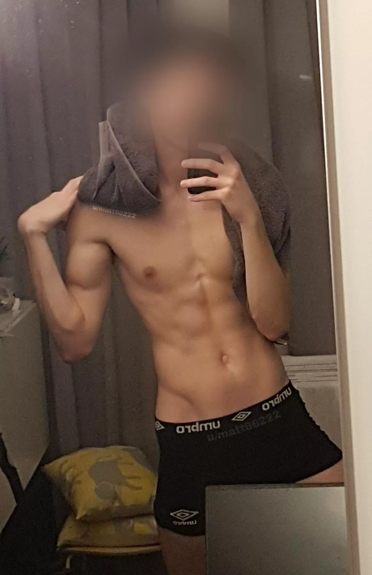 👀