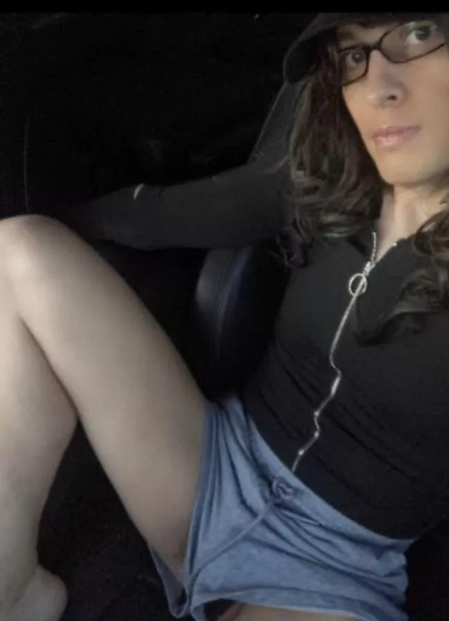 😈