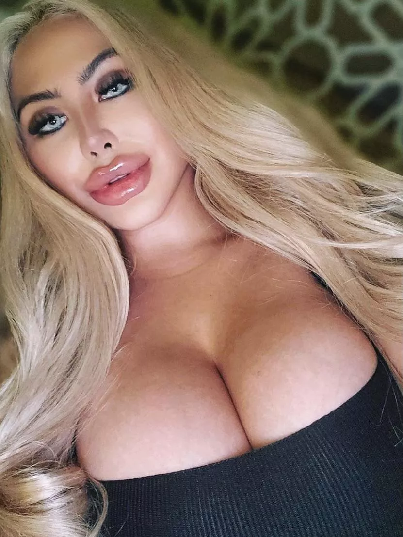 💋
