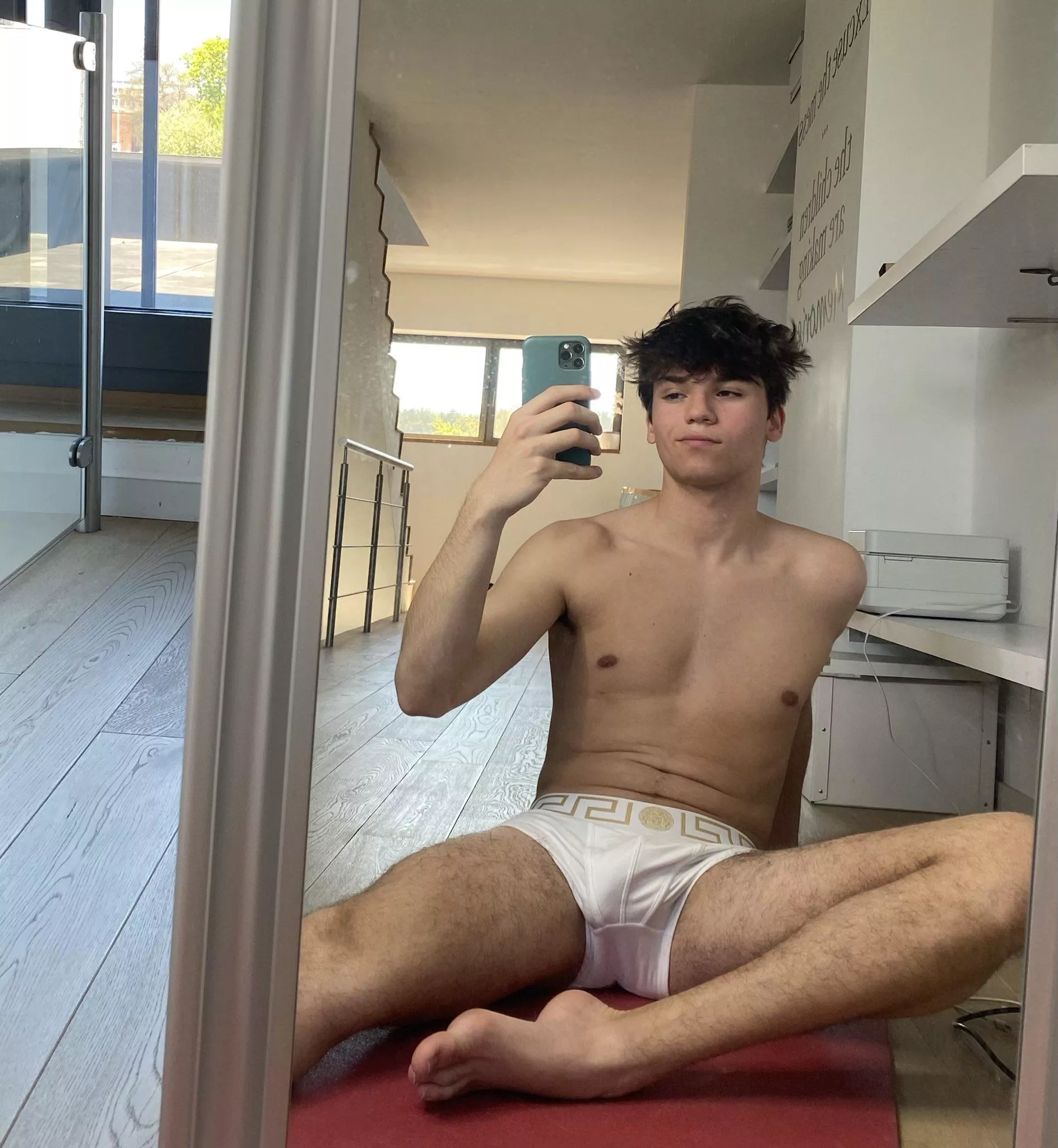😋