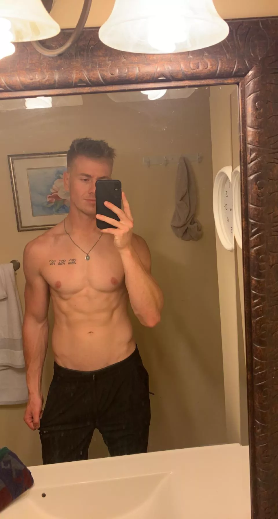 👀