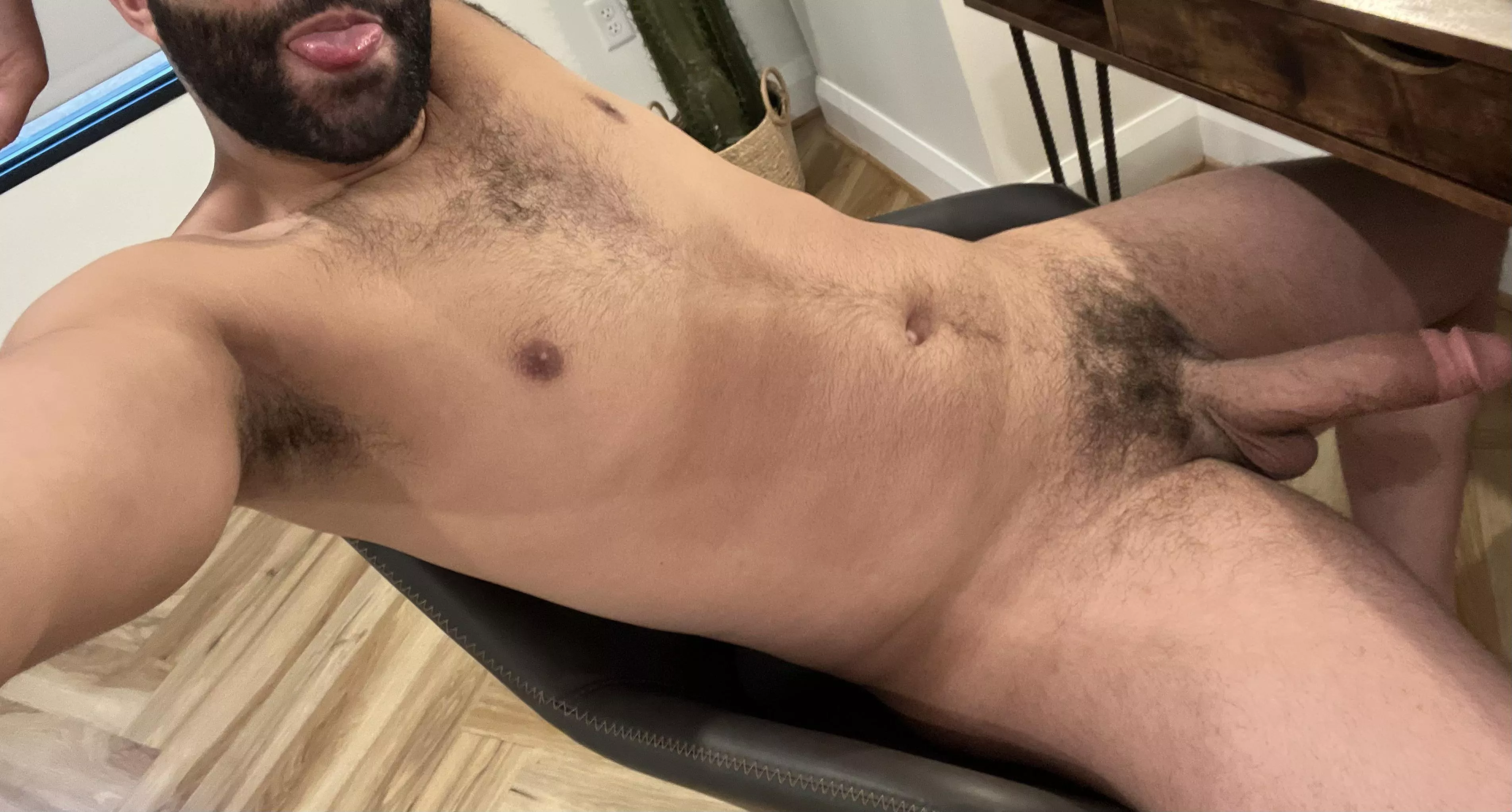 😜