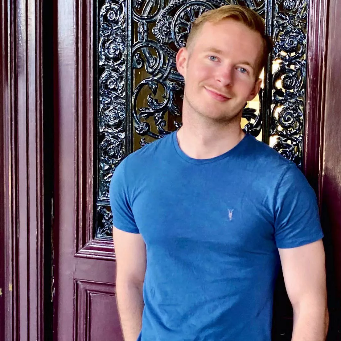 👋🏻👨🏼