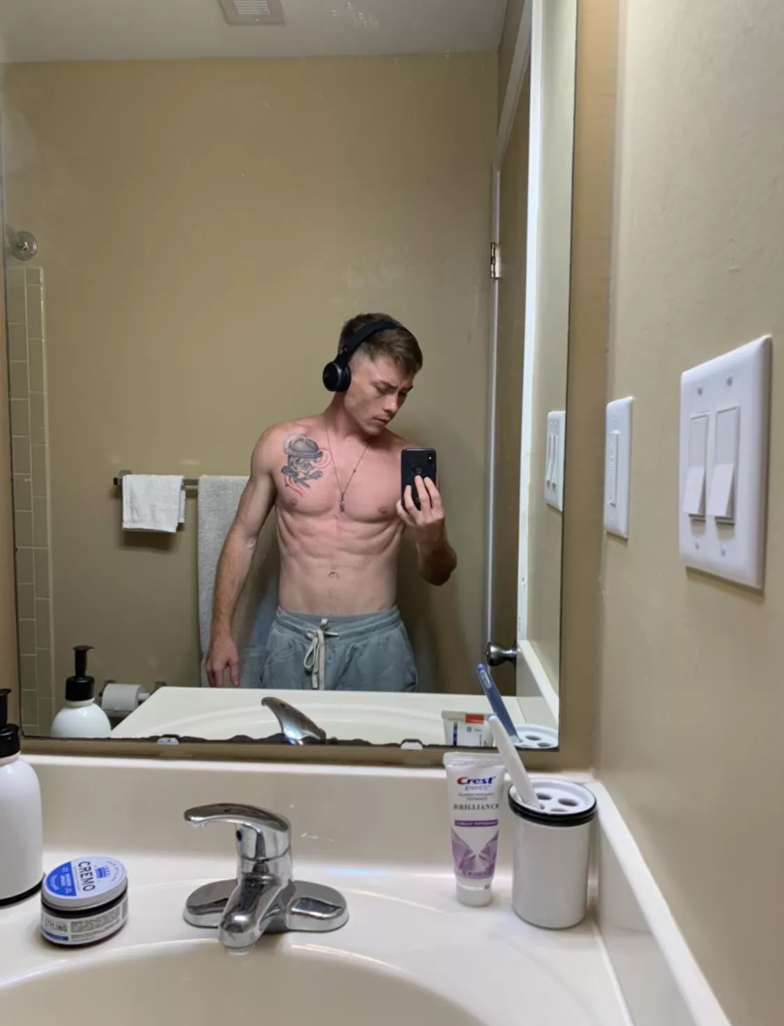 🥴