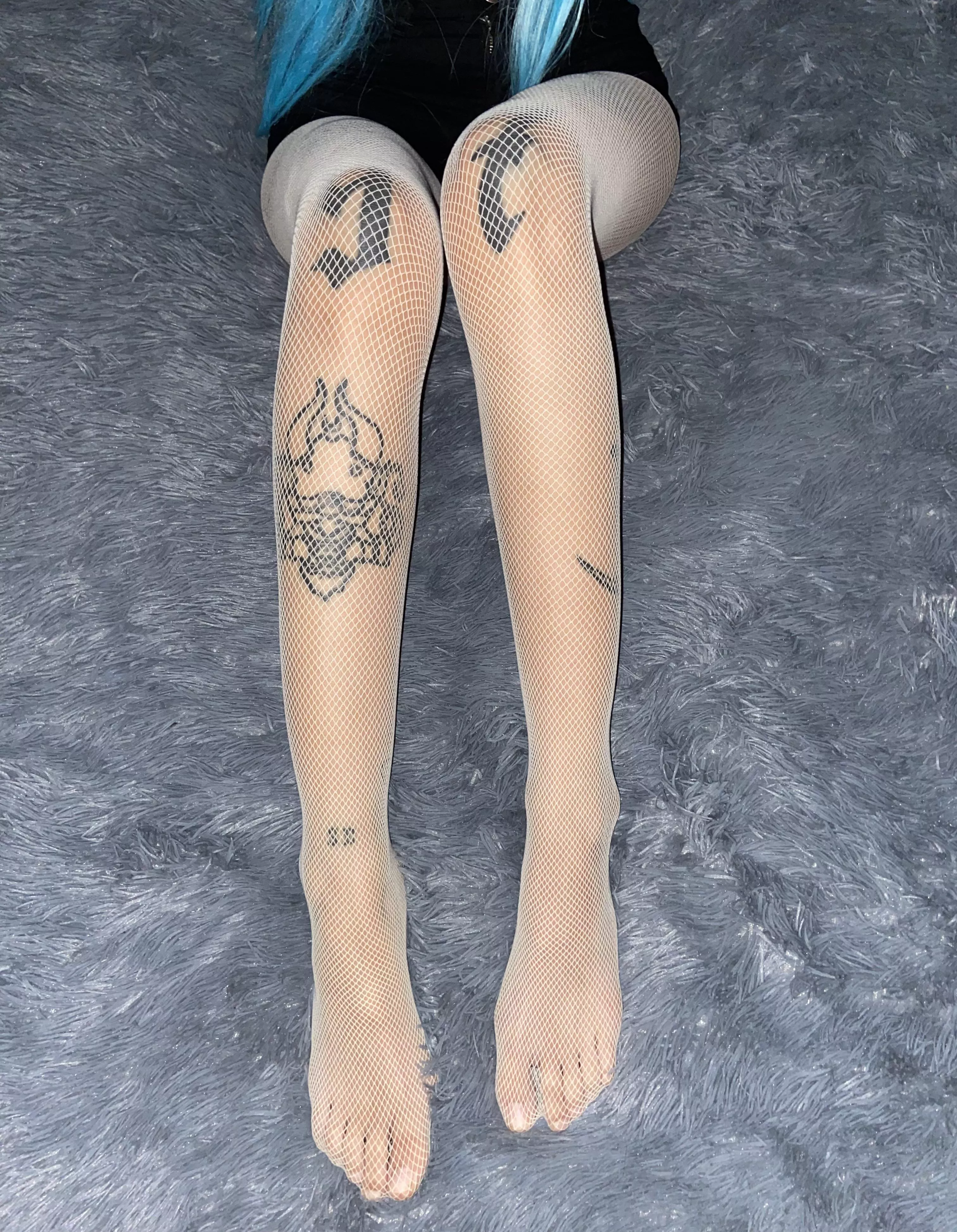 👣