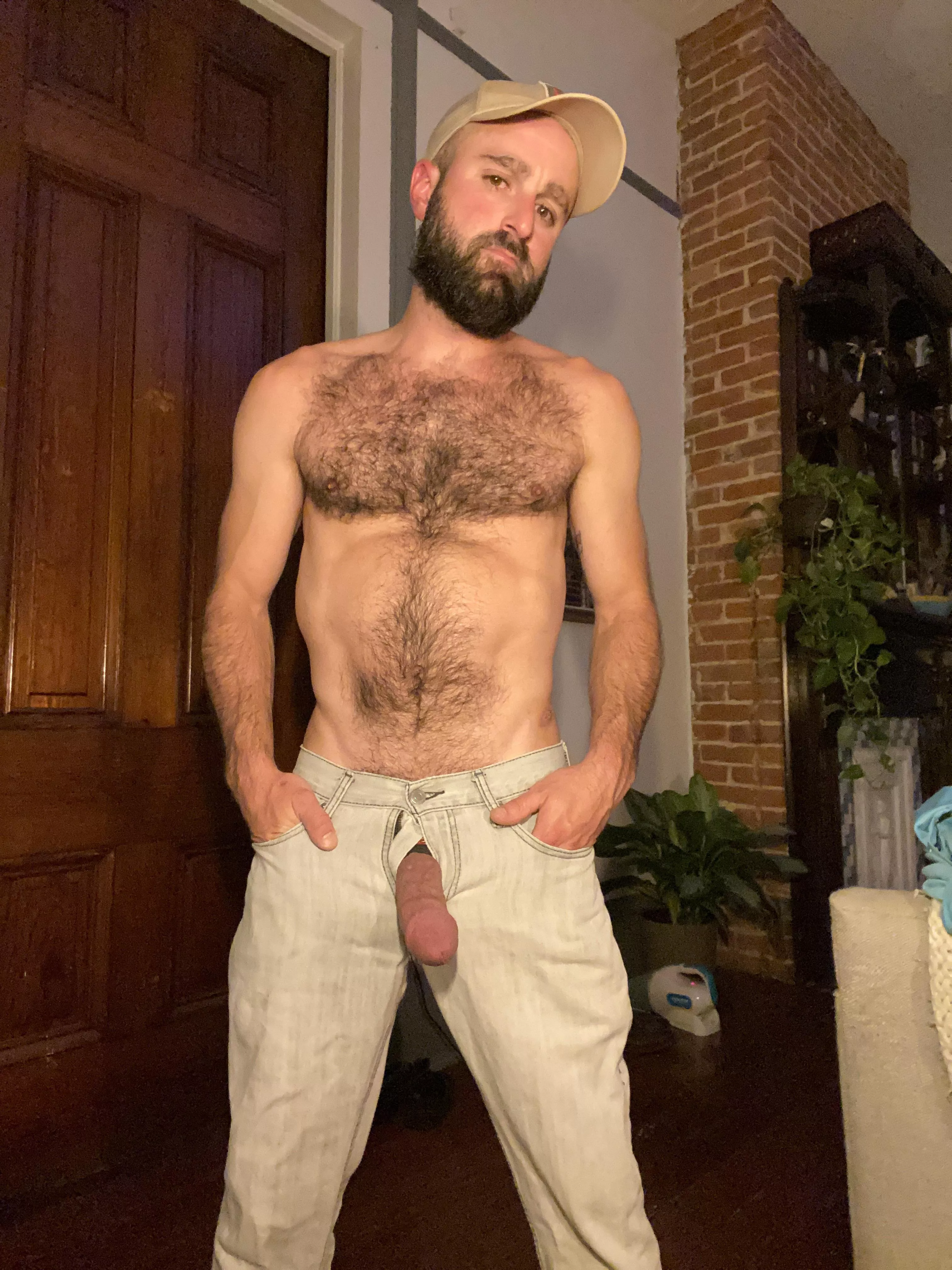 😈