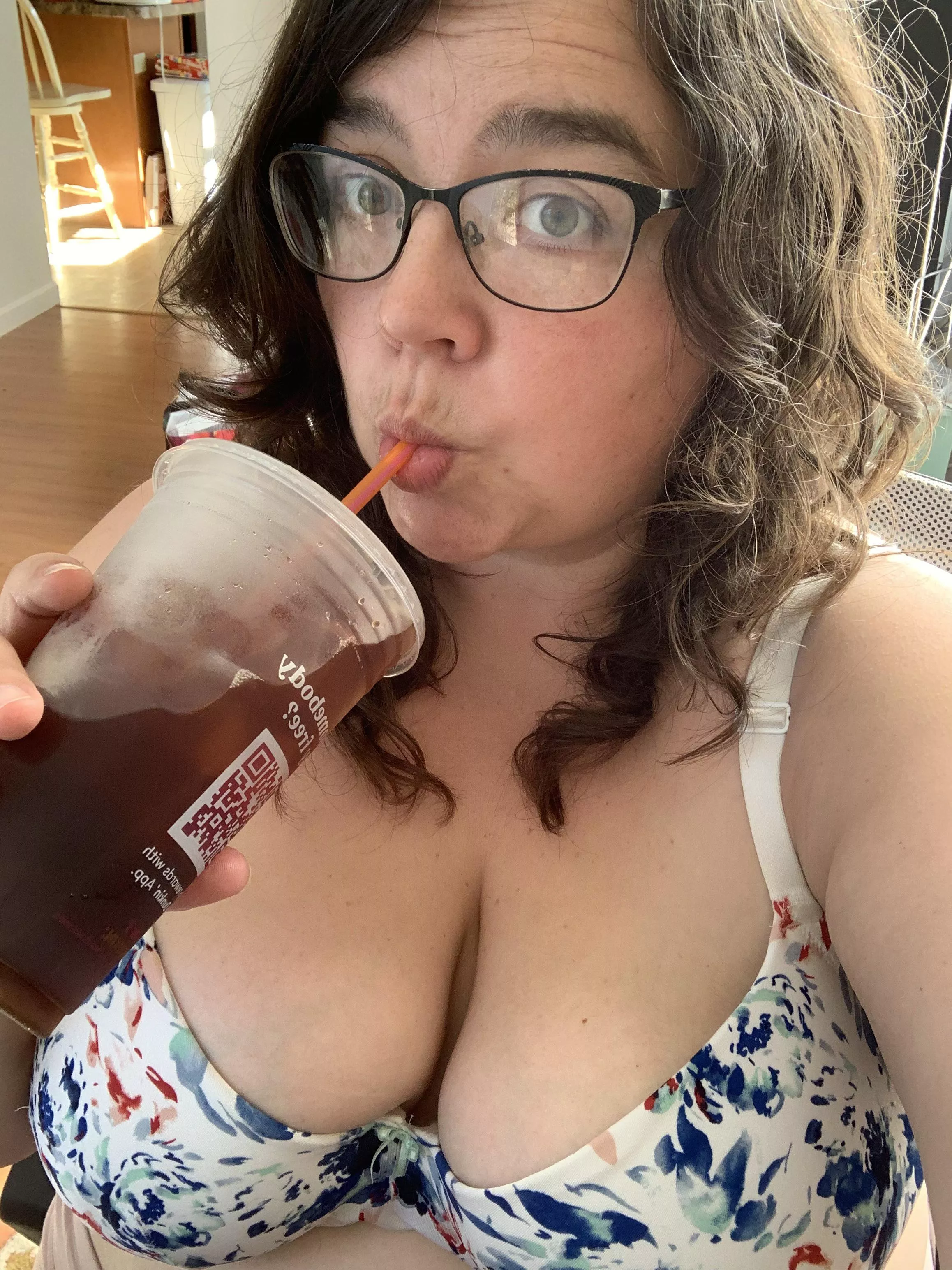 😋