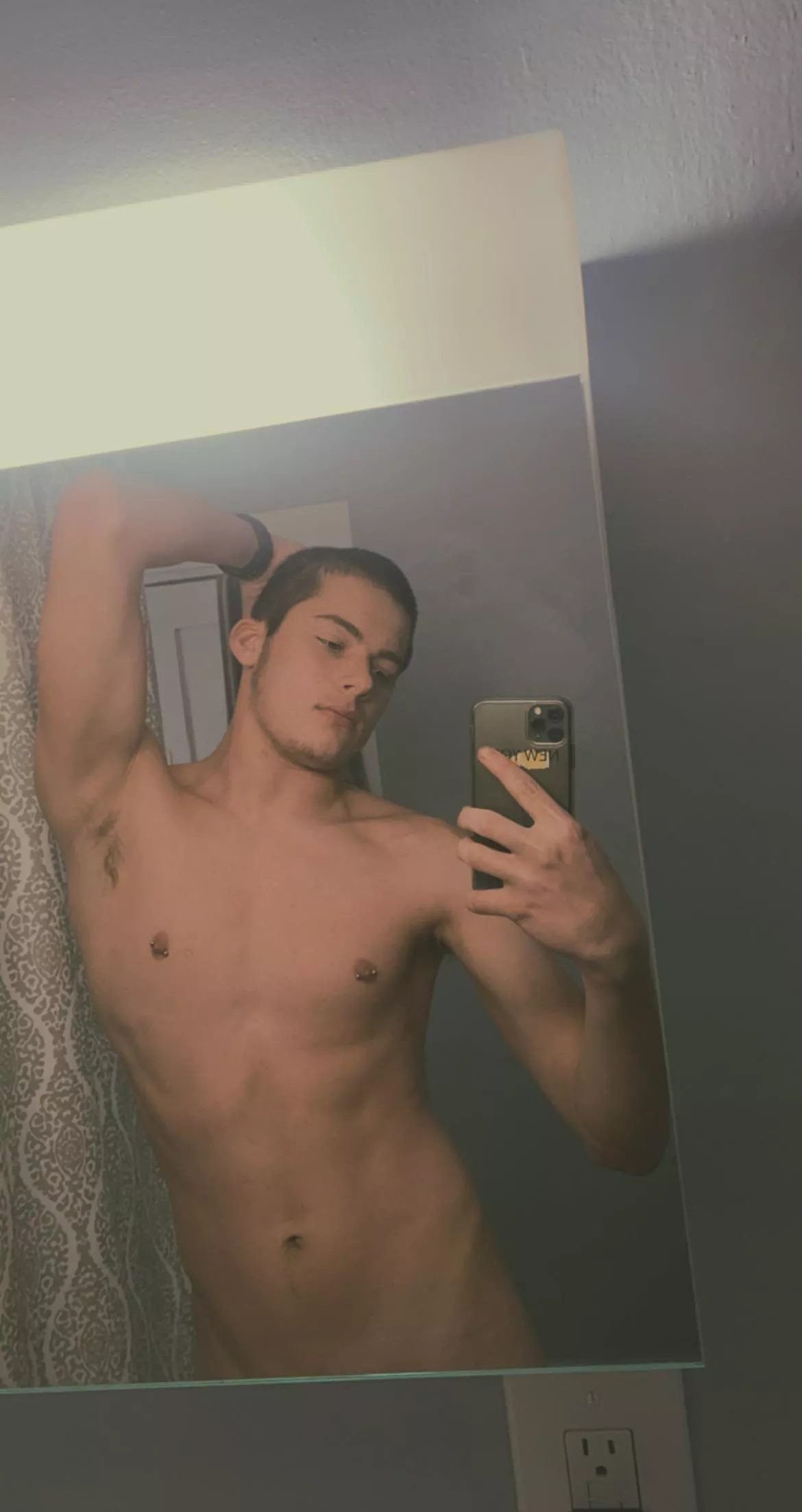 😜