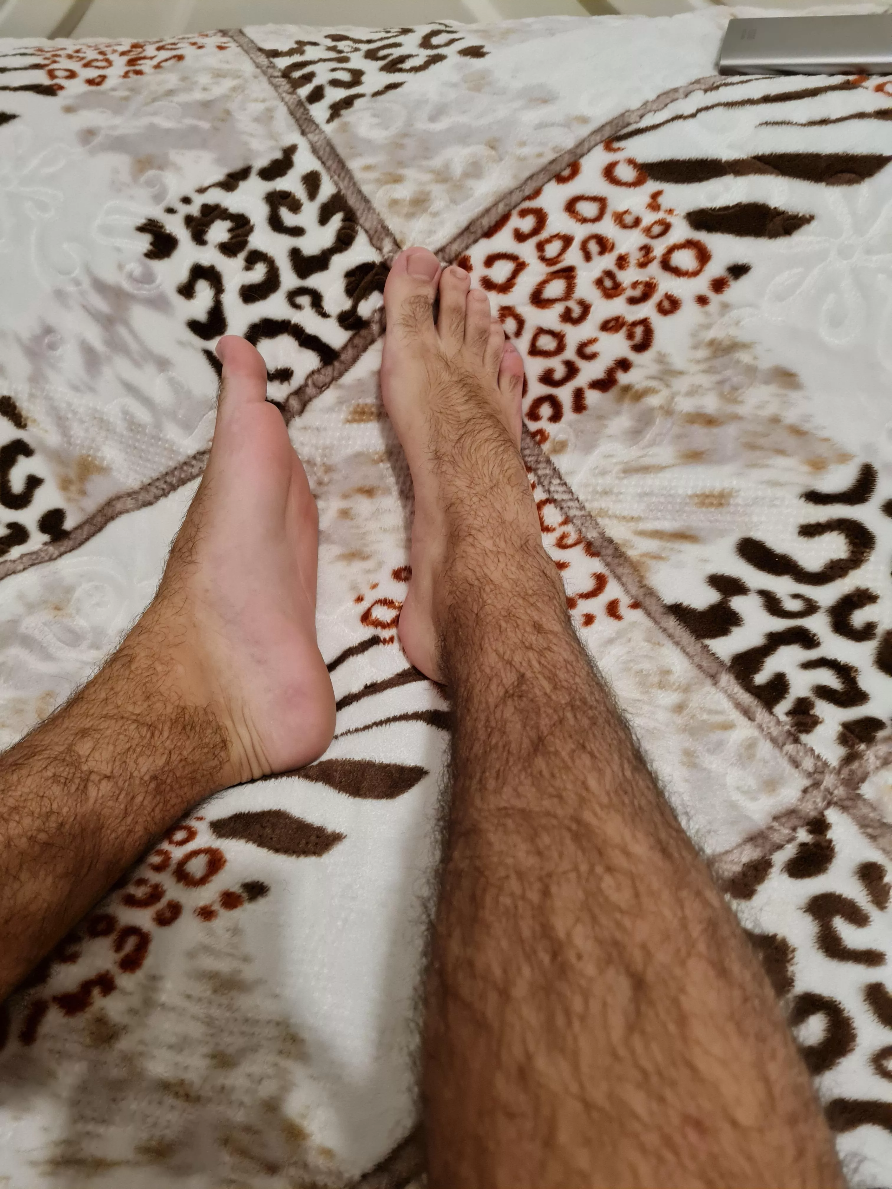 💋👣