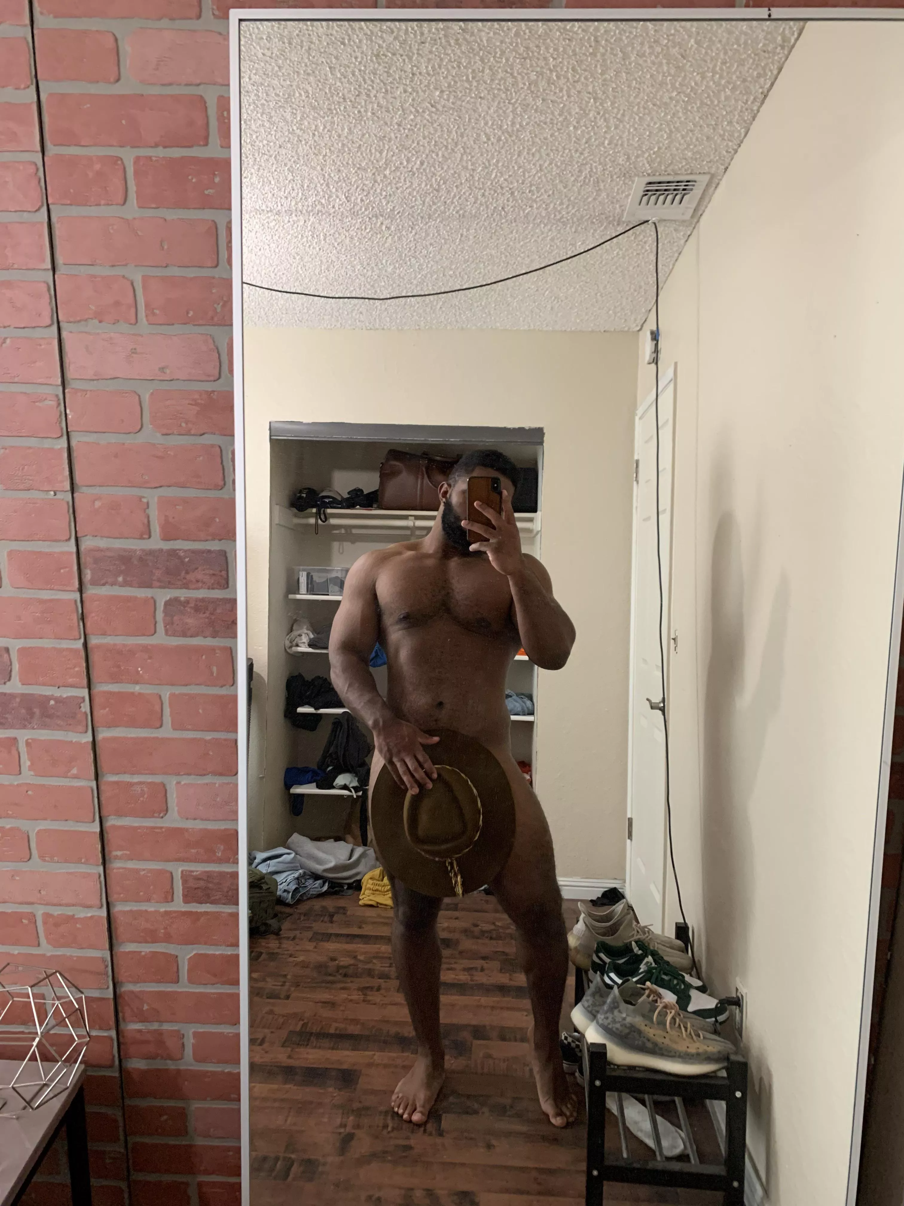 😈