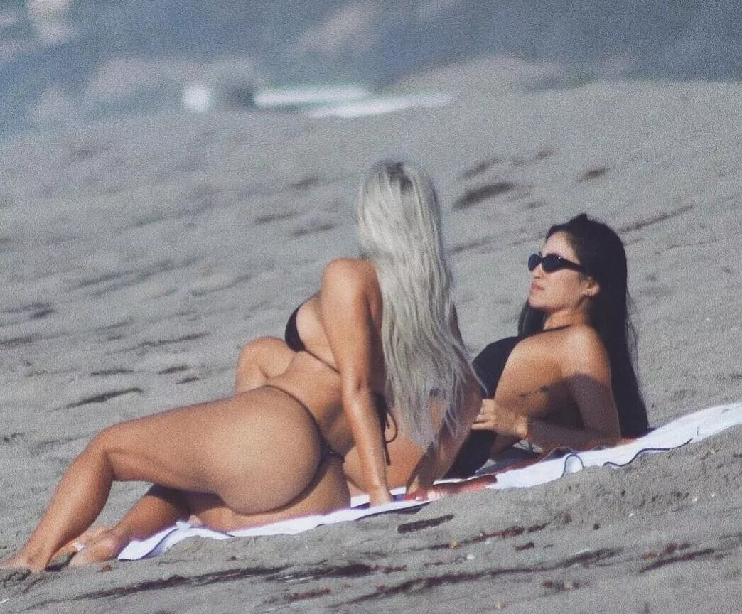 ⛱️