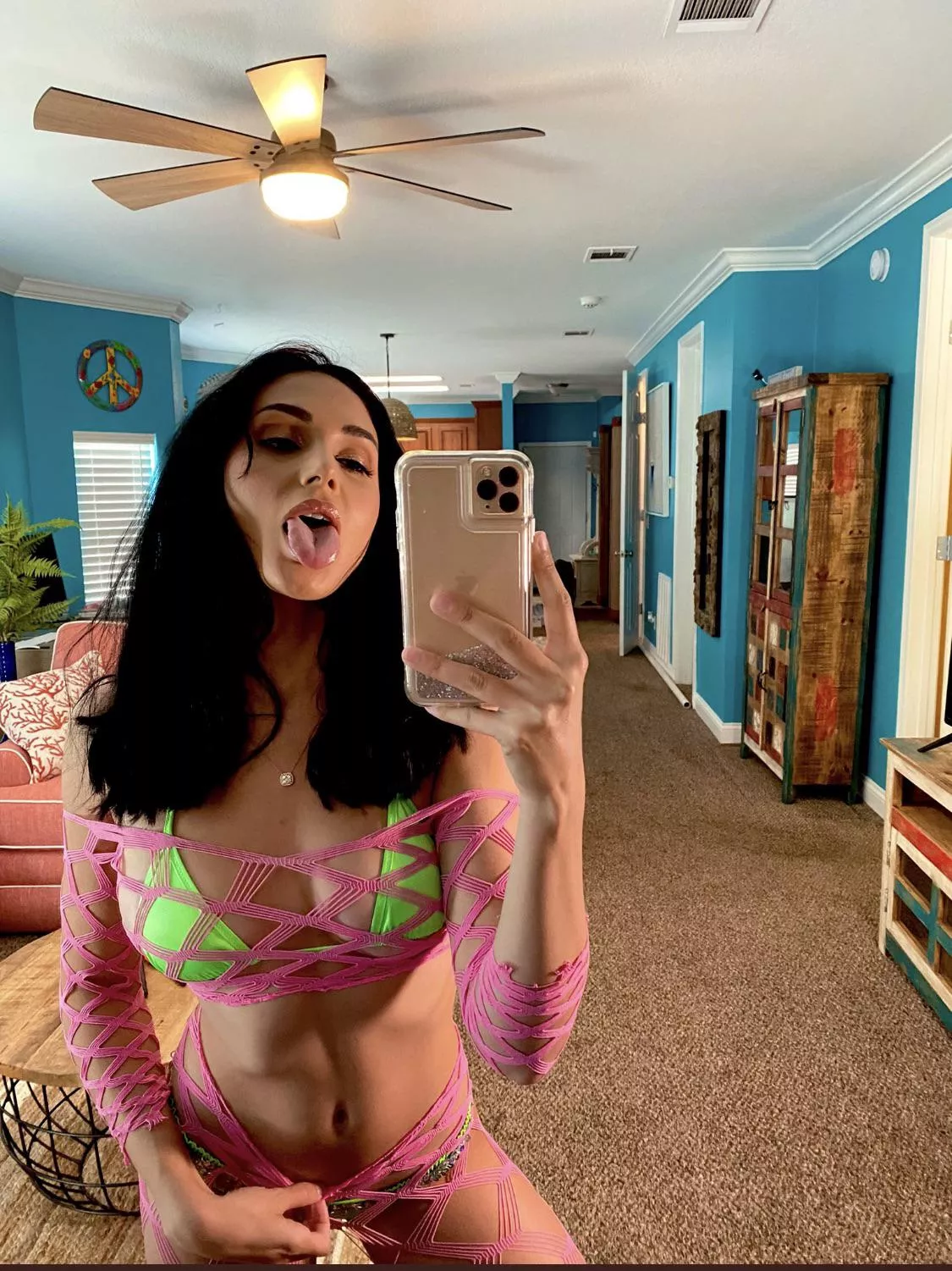 😛