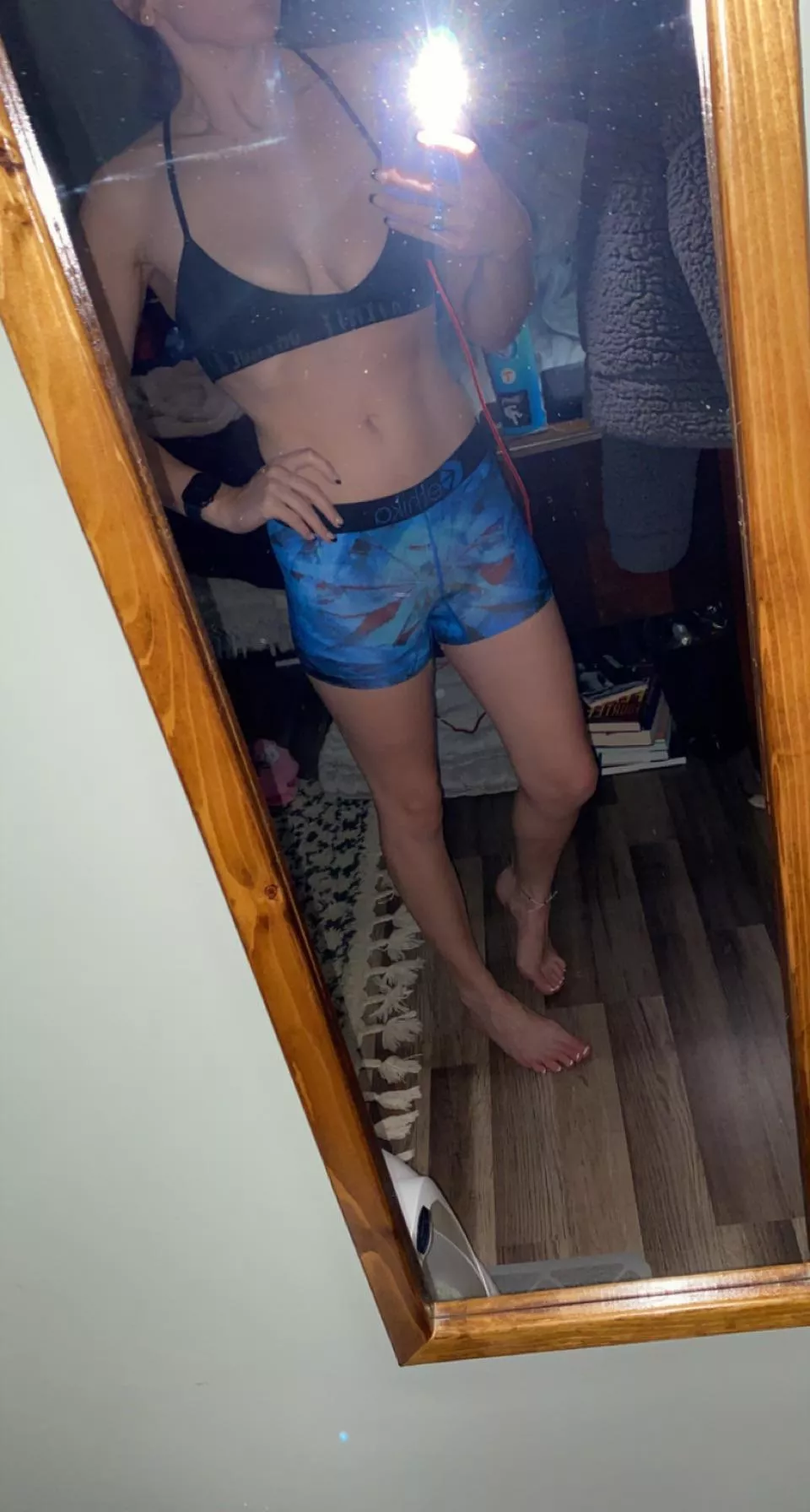 😀