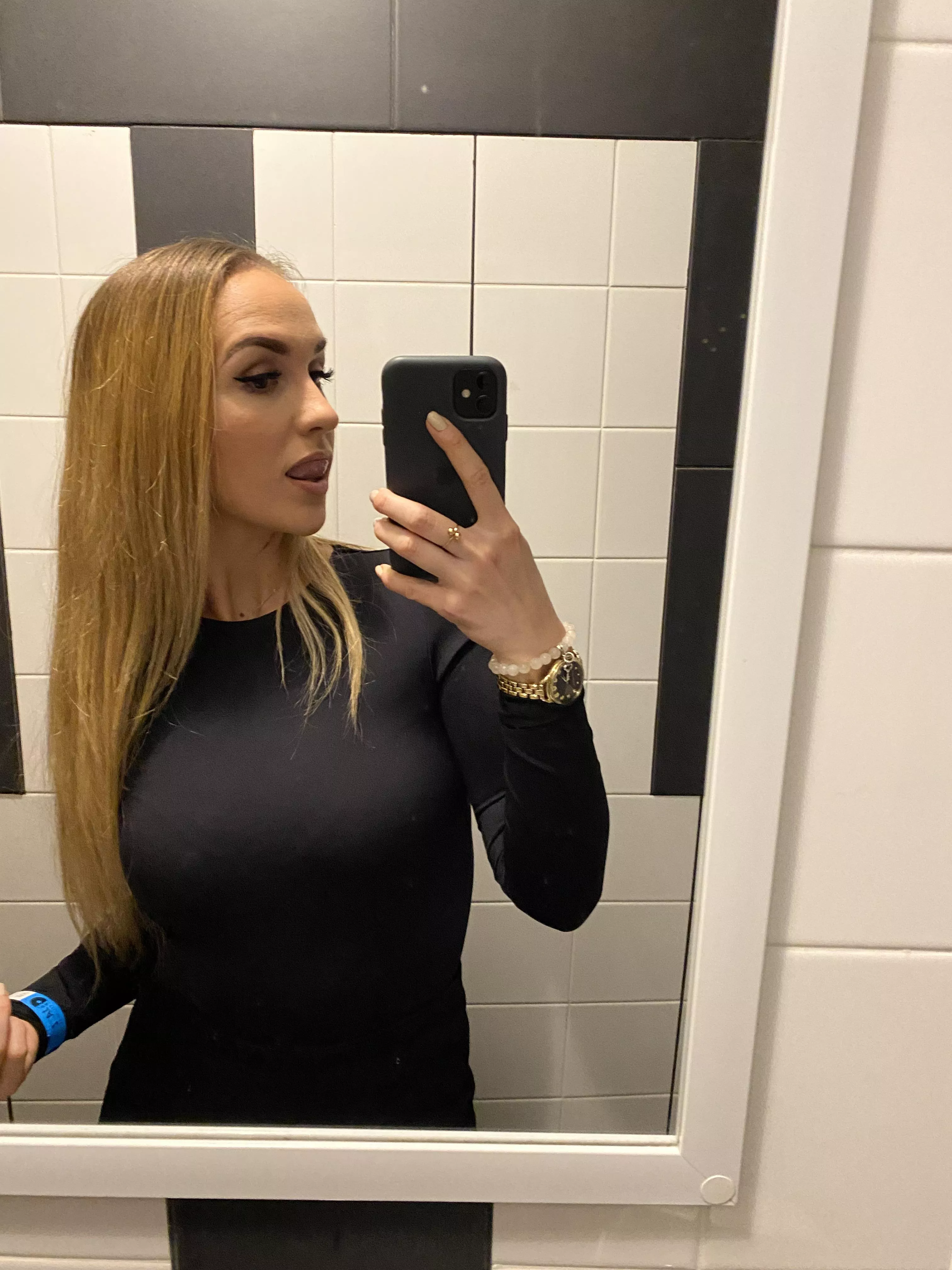 😏