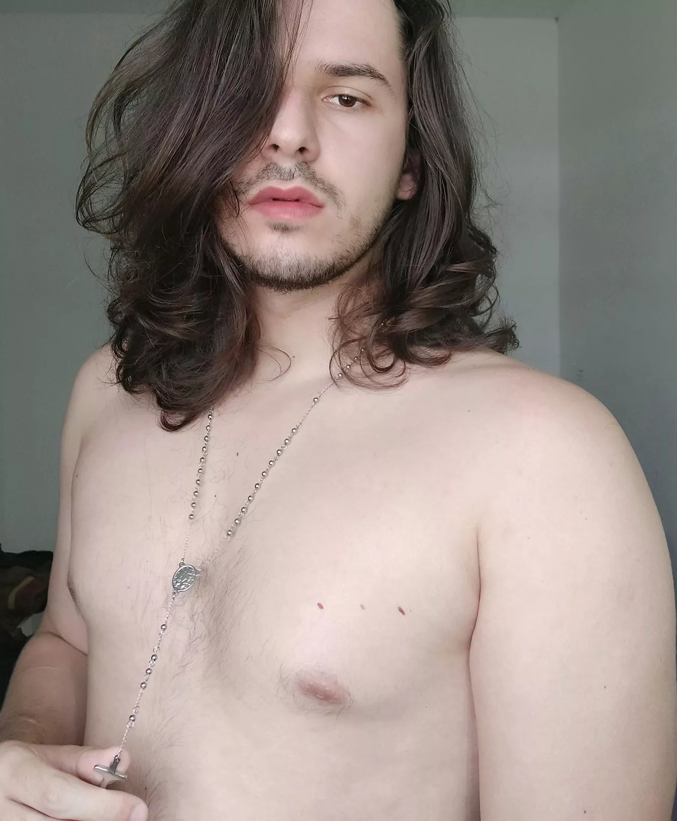 👽