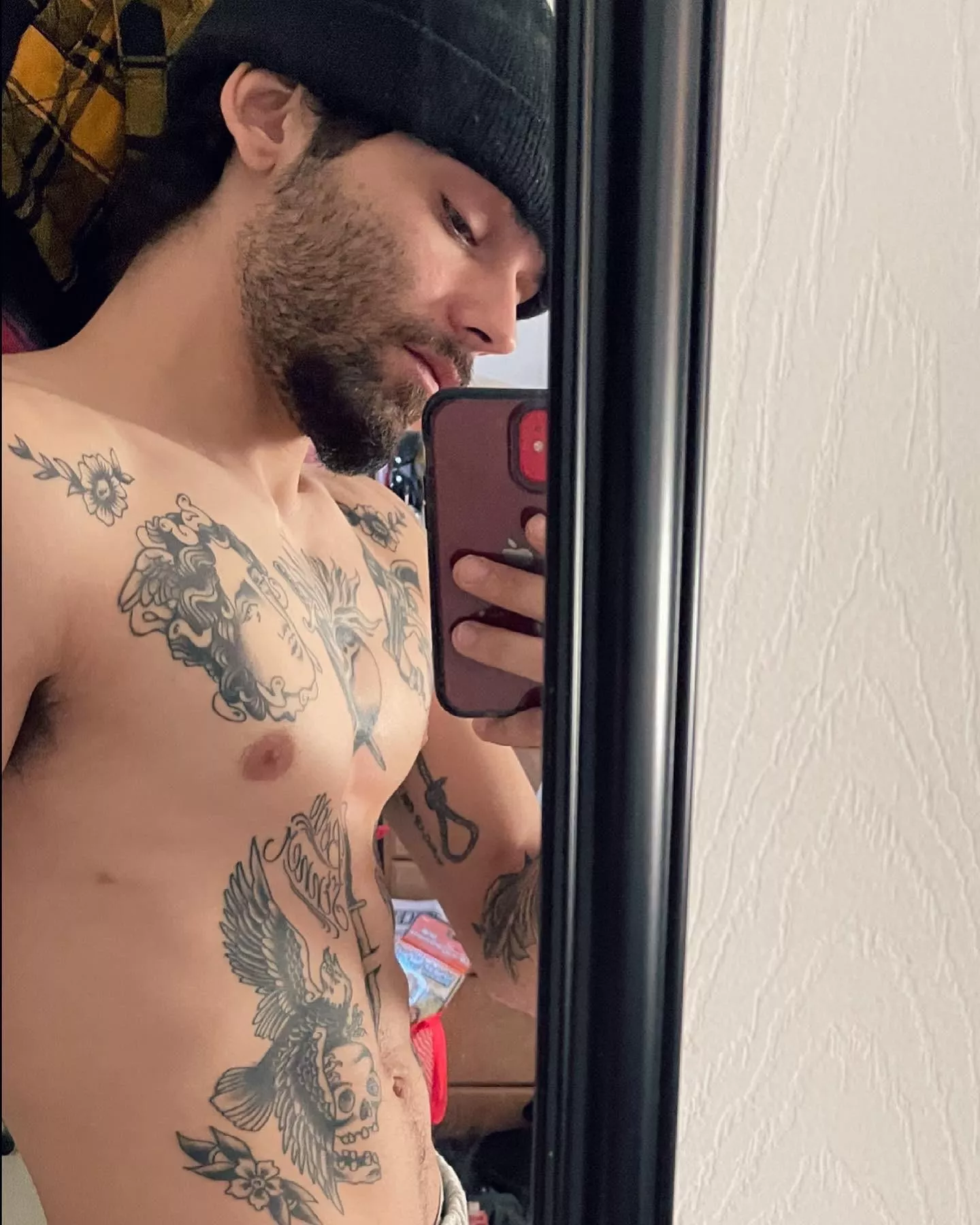 😈