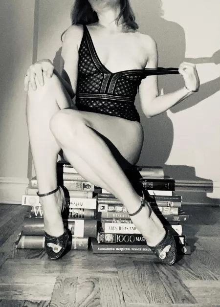 096 Books notable for illustrations