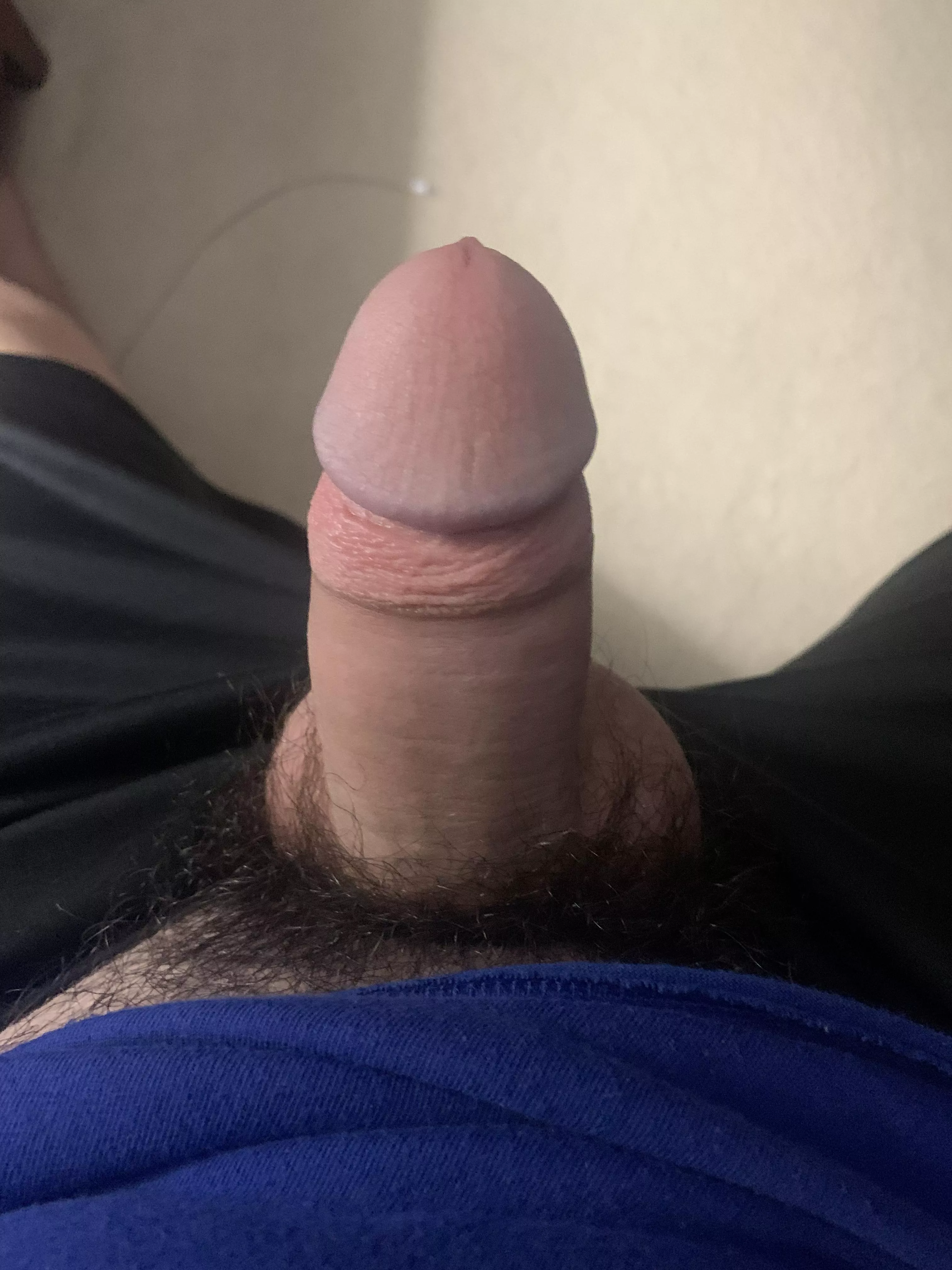 [18] Dm tell me what to jerk off to 😘