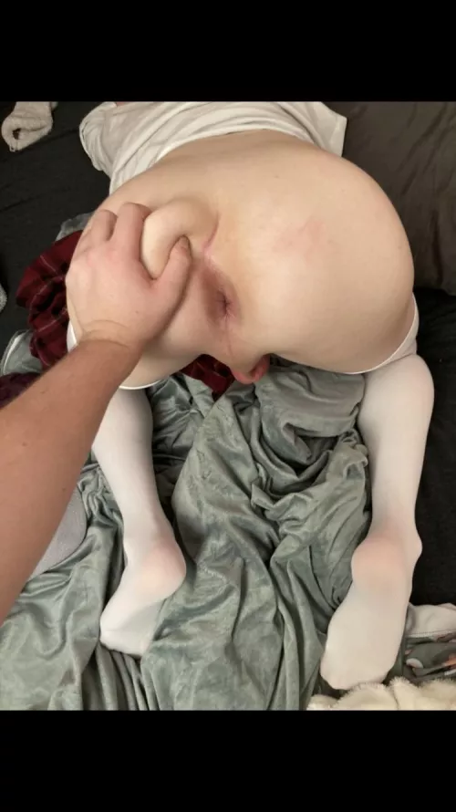 18. OC. Can you give my ass the fucking it deserves? 🥺🥺🥺