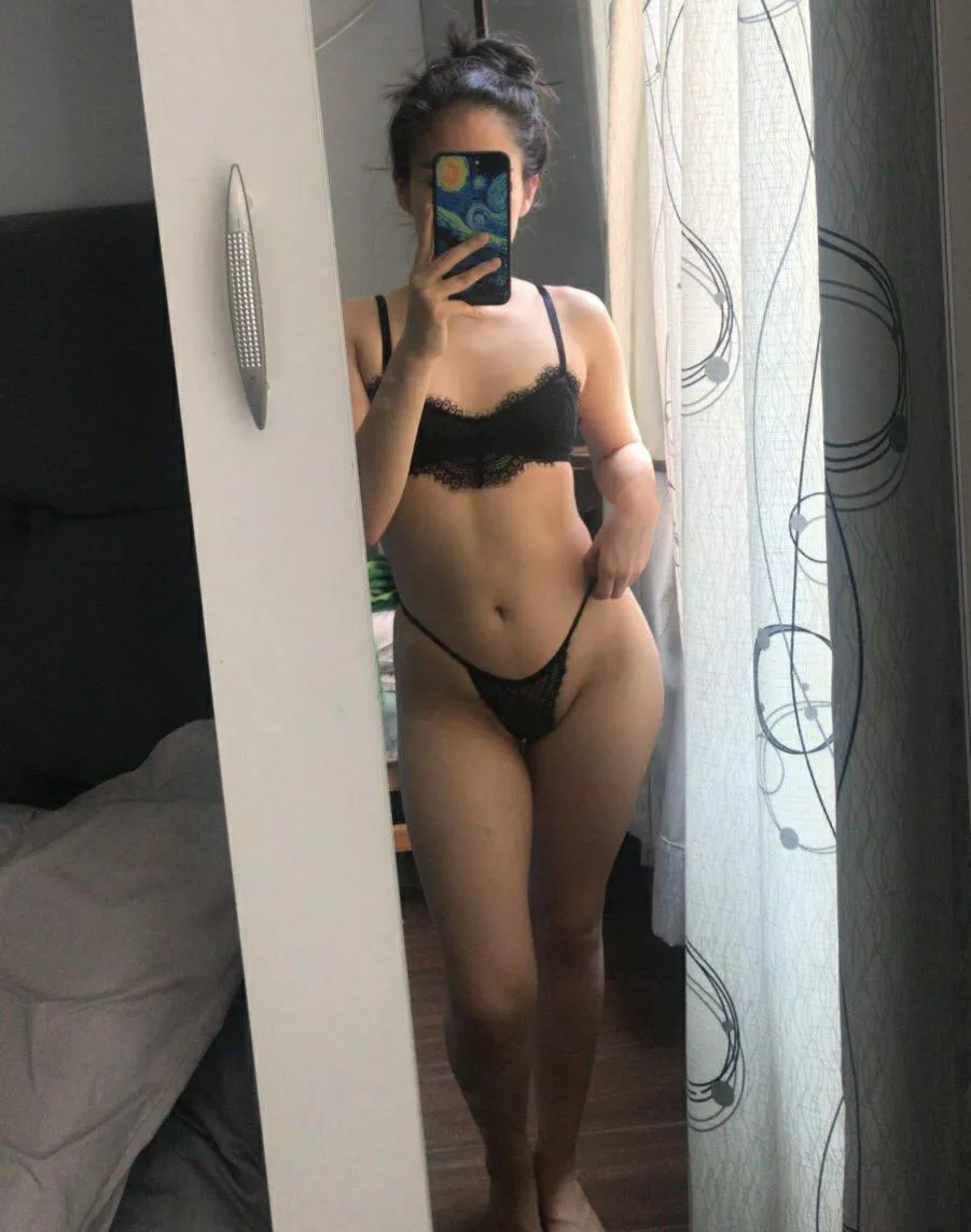 (18F) mirror pic 😊