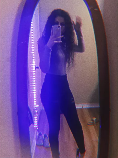 19 ~ in college. I’m a findom