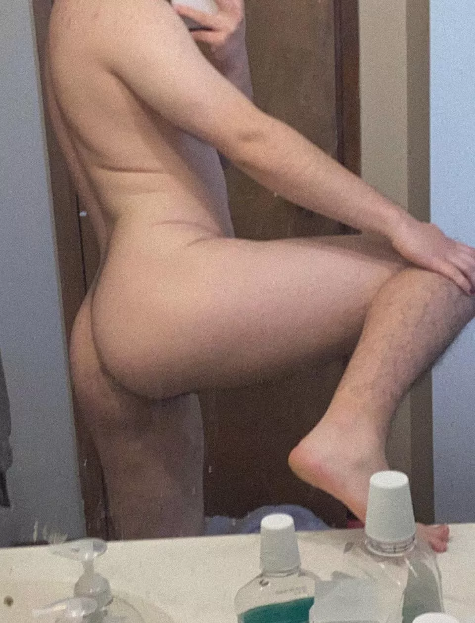 🍑 (19-M)