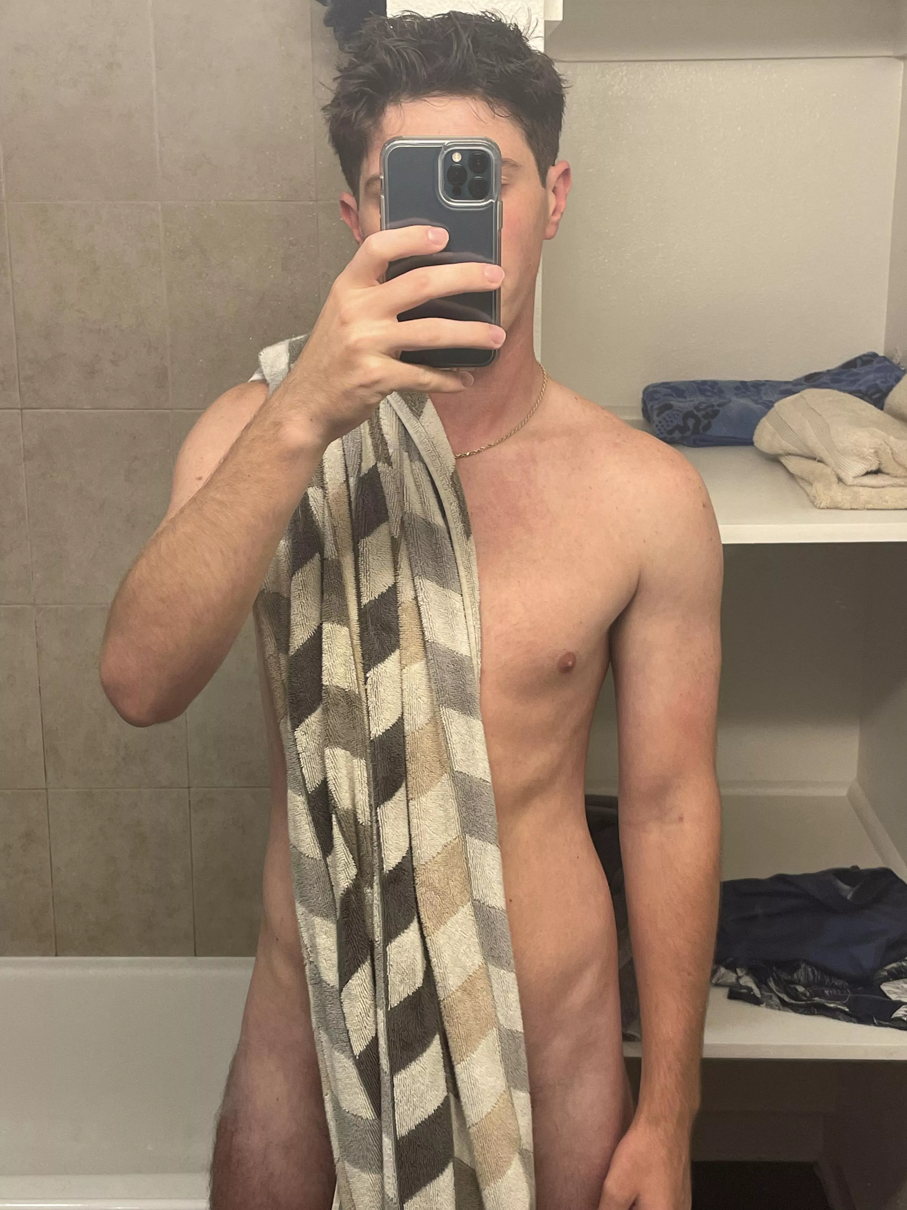 22 straight male, new to onlyfans and looking for fans to support my fitness journey πͺπΌ custom requests, jerking off + cumming videos, pornos and tease content included π¦ 22 straight male, new to onlyfans and looking for fans to support my fitness journey πͺπΌ custom requests, jerking off + cumming videos, pornos and tease content included π¦