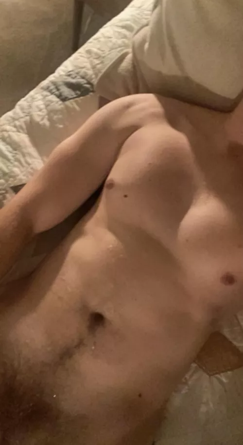 27 handsome guy. If you wanna see my small cock, dm me