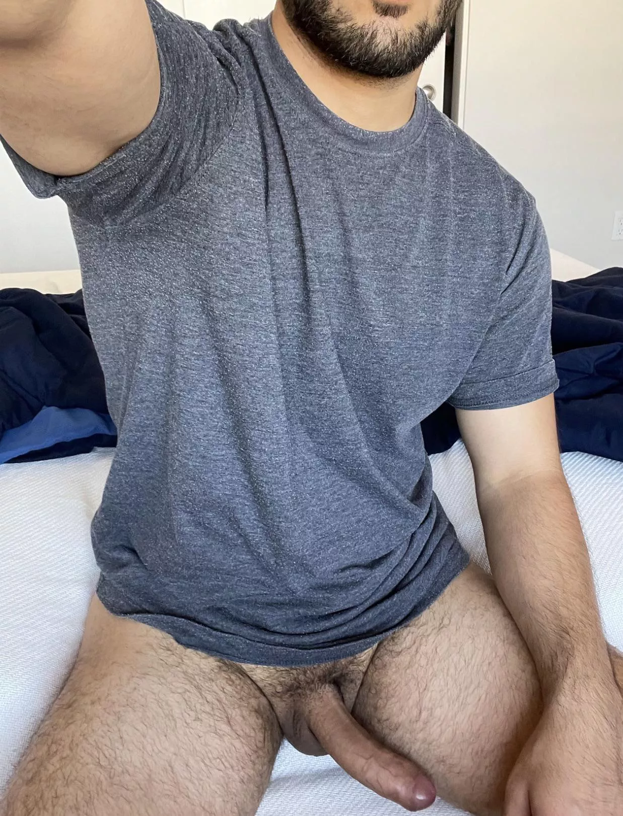 27 M