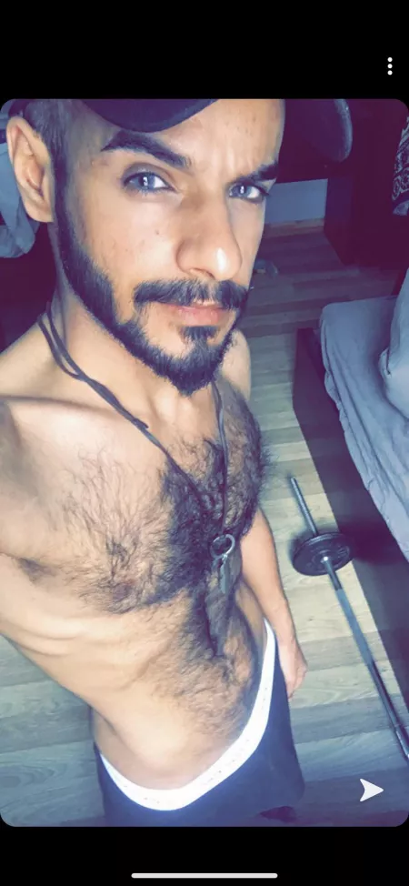 28 hairy master 😈