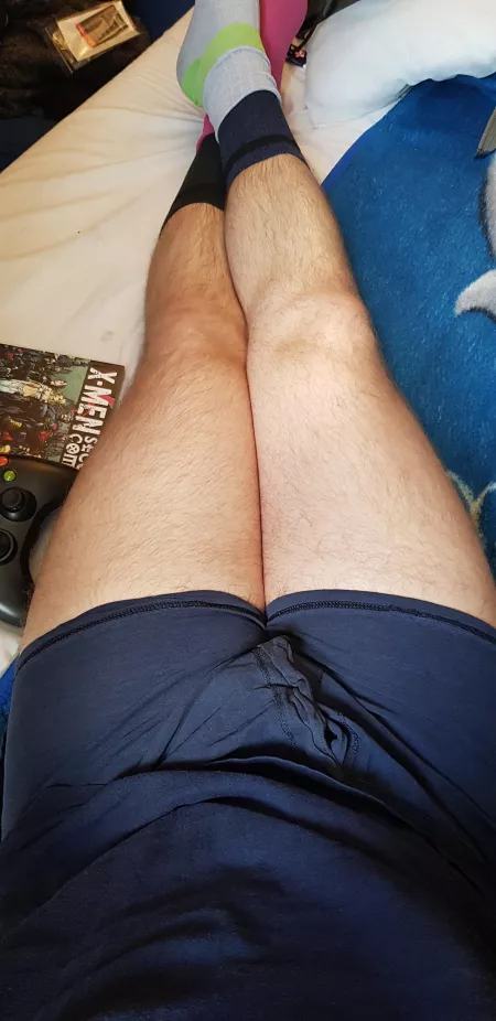 [28UK] Just relaxing before cycling to work