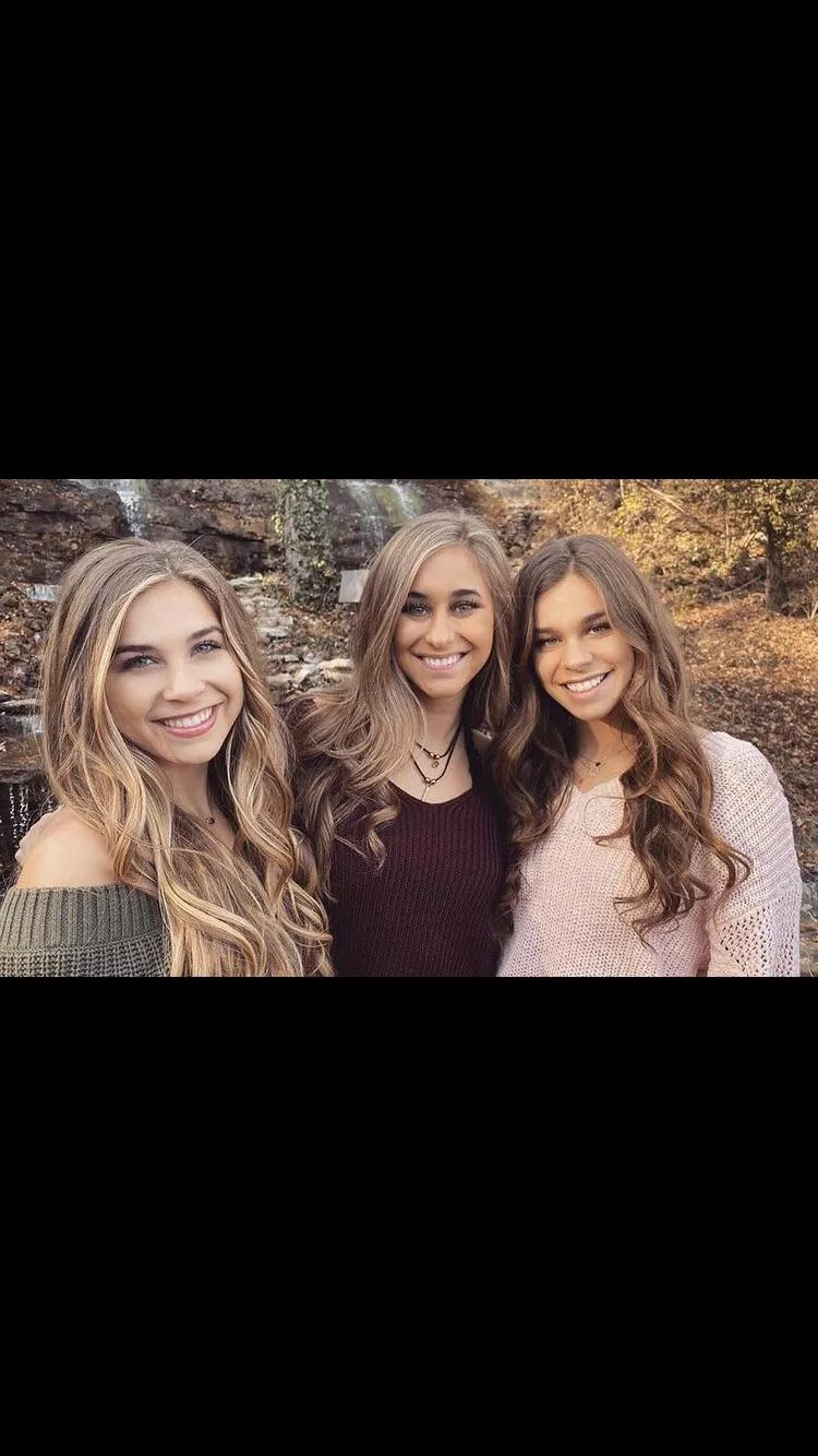 [3] Sisters 😻